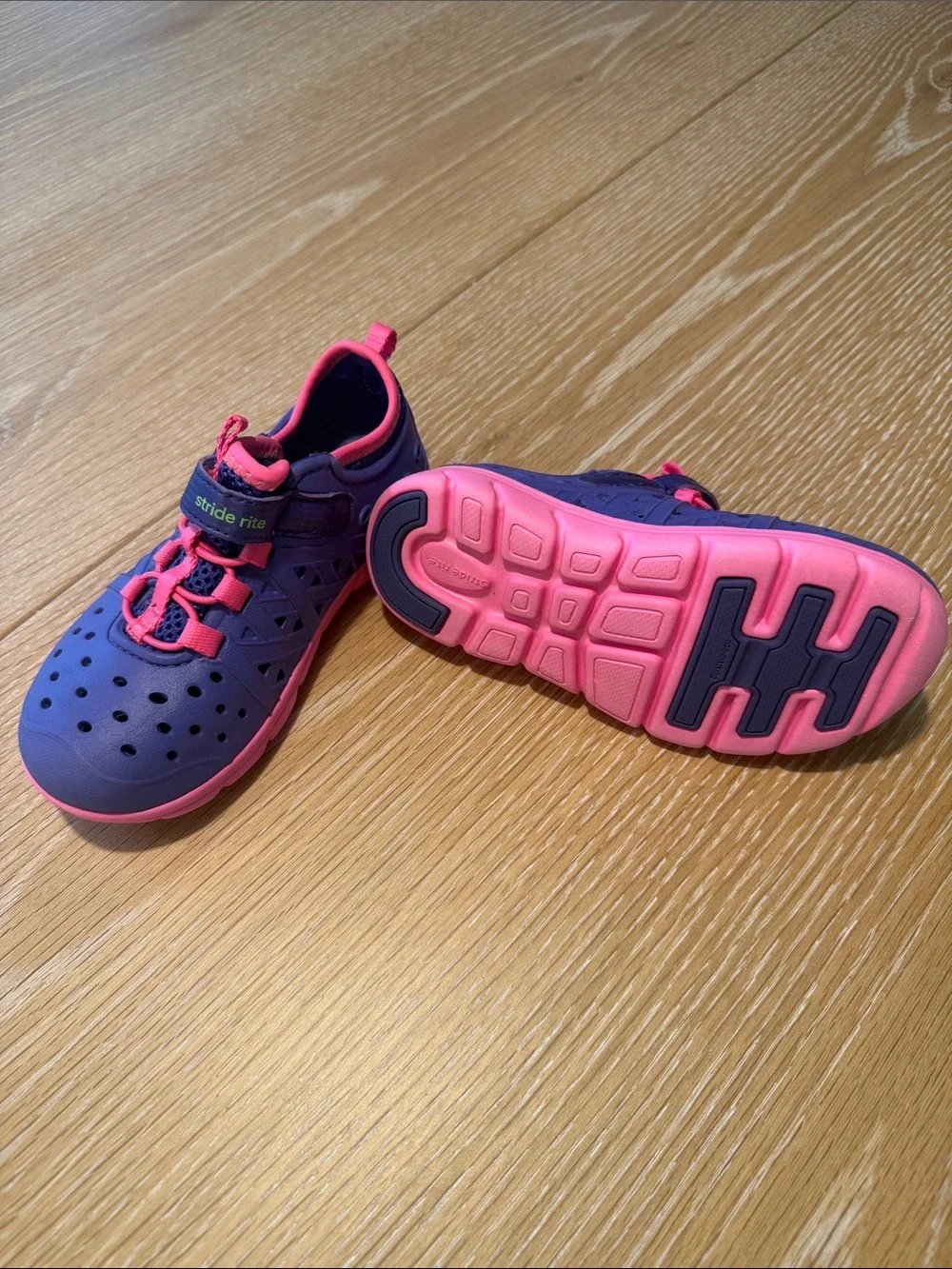 Stride Rite Kids Purple and Pink Water Shoes